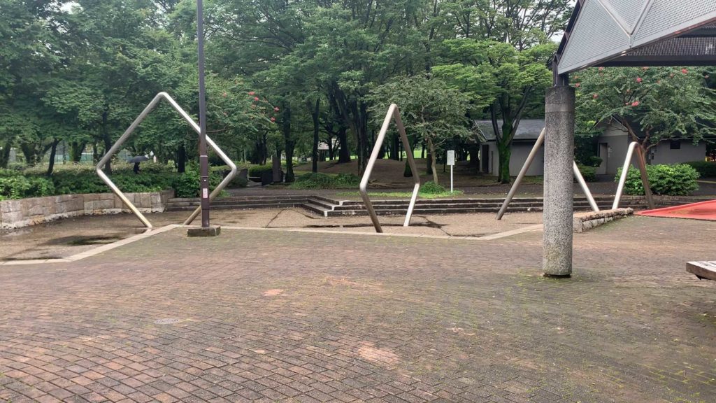 府中の森公園】のっぽの複合遊具とアスレチックとじゃぶじゃぶ池がある 