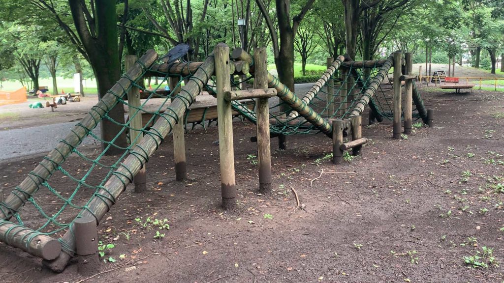 府中の森公園 のっぽの複合遊具とアスレチックとじゃぶじゃぶ池がある公園 公園 遊び場 レポ