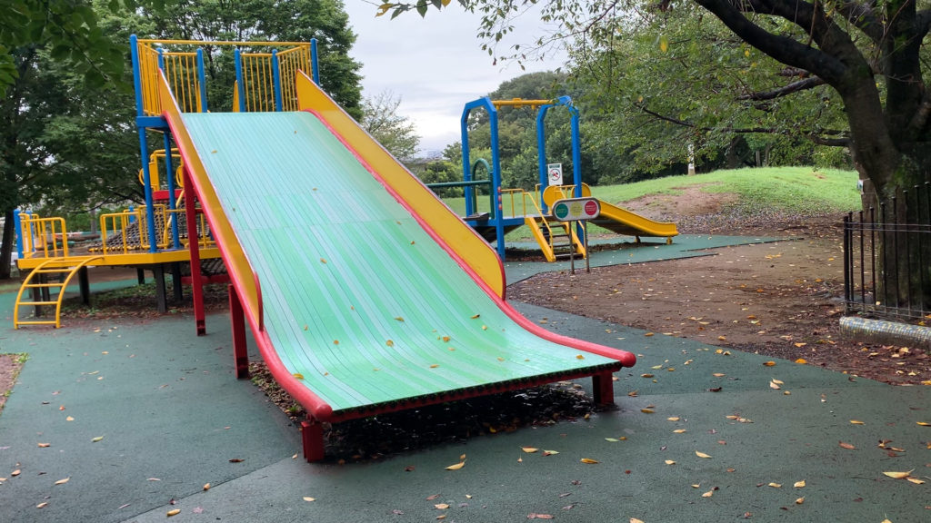 和田堀公園 善福寺川沿いの遊歩道に点在する遊具広場 バーベキュー場 公園 遊び場 レポ