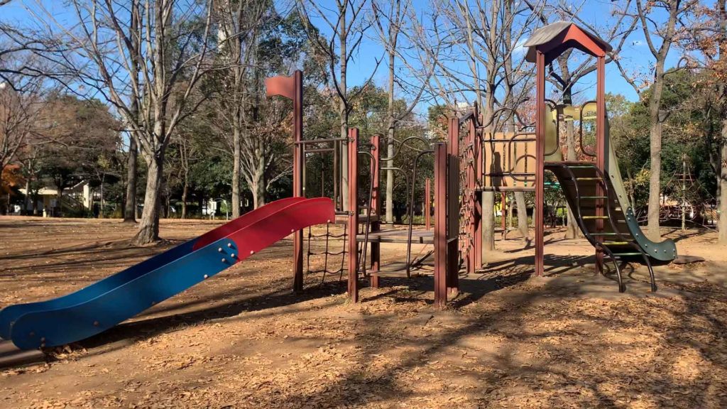 木場公園】南北をつなぐ陸橋がランドマークの都市公園 | 公園☆遊び場☆レポ