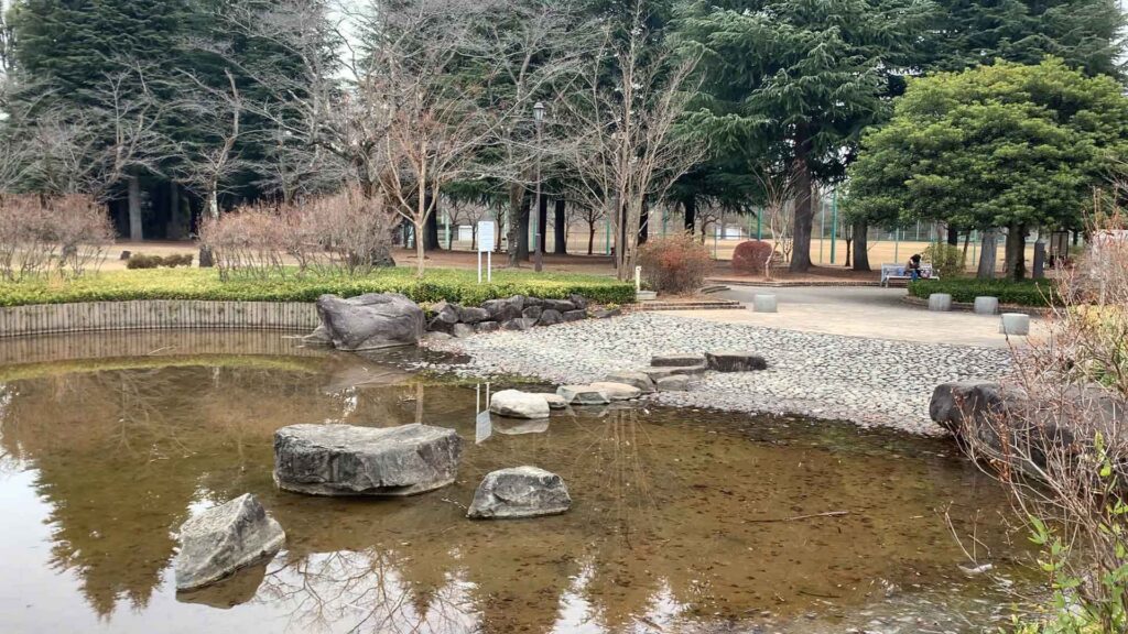 陵南公園】南浅川沿いのじゃぶじゃぶ池がある公園  公園☆遊び場☆レポ